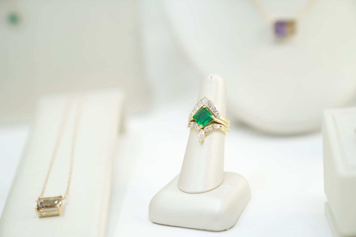 Diamond V-Ring Stackers